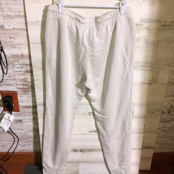 Nike size medium off white Nike Sportswear Essential Fleece Light Bone Jogger​​ - Picture 5 of 11